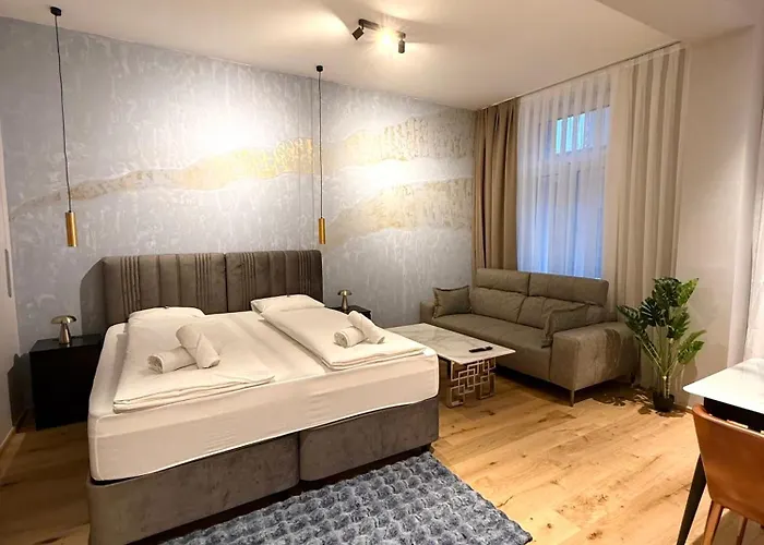 Aparthotel Art Living 3*