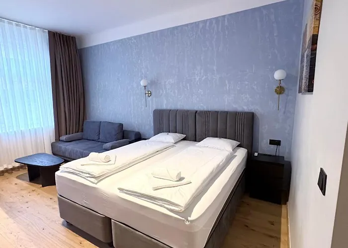 Art Living Aparthotel 3*