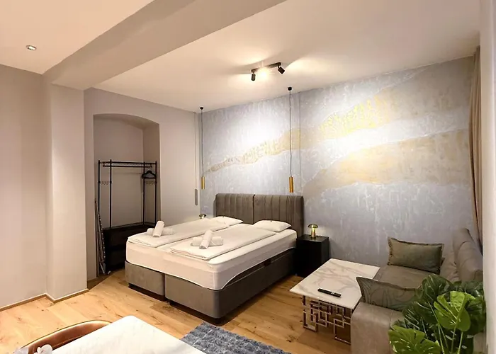 Art Living 3*