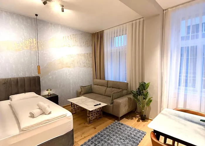 Art Living 3*