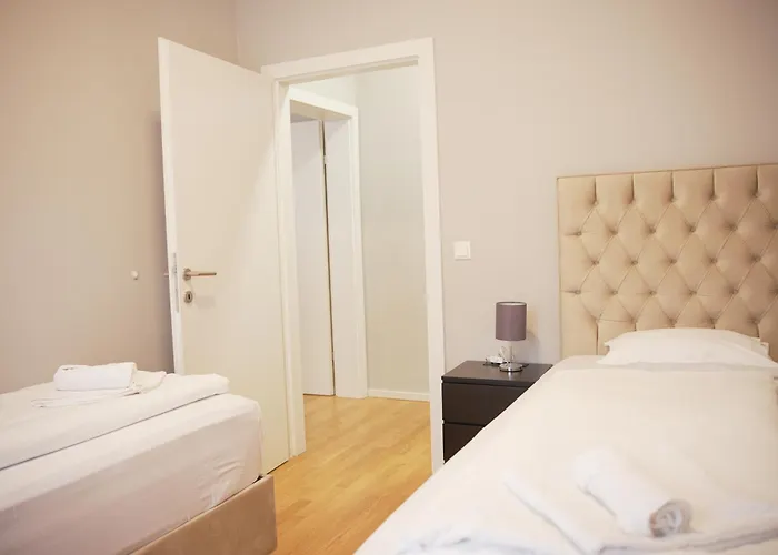 Aparthotel Art Living 3*