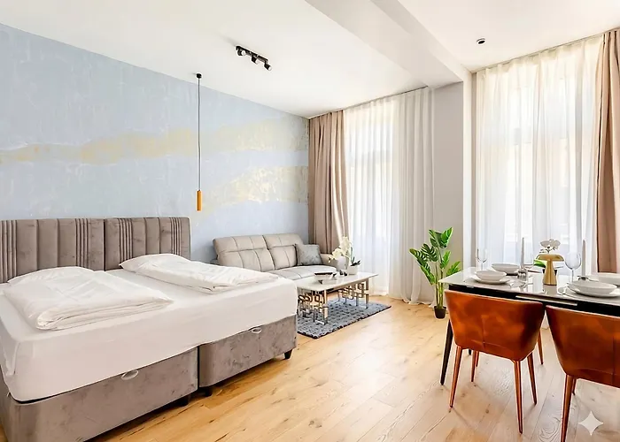 Art Living 3*