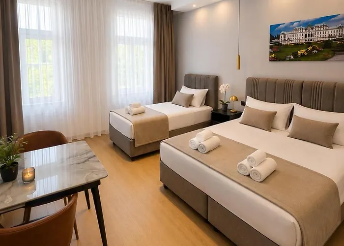 Art Living Aparthotel 3*